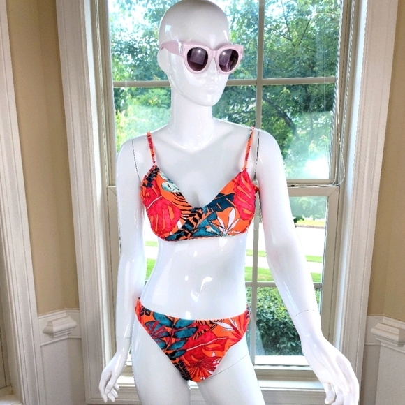 Urban Look Fiesta bikini‎ & matching cover up - Picture 1 of 9